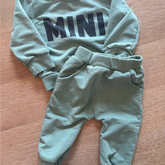 Baby 3-6 mo Green 'MINI' Sweatshirt and Joggers Set - Picture 1 of 2